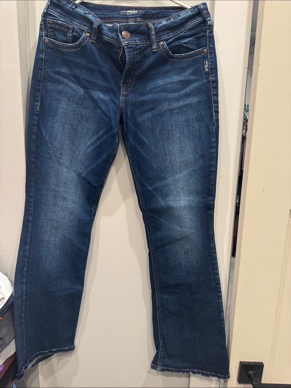 Silver Suki Women’s Dark Blue Straight-Leg Jeans length 31